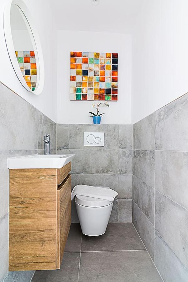 אתונה Spacious Two Bedroom Apartment In Central Location מראה חיצוני תמונה
