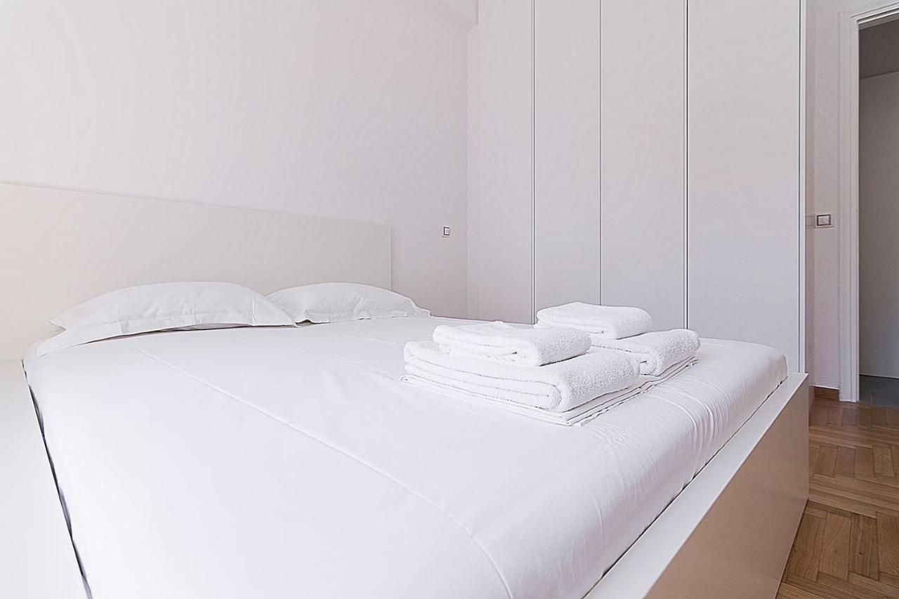 אתונה Spacious Two Bedroom Apartment In Central Location מראה חיצוני תמונה